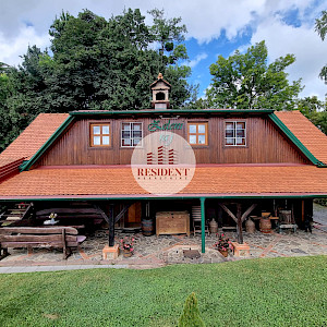 ZAGORJE Klanjec – 2 kuće za turizam, bazen, vinski podrum, pogled, parking, mirno okruženje