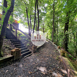 ZAGORJE Klanjec – 2 kuće za turizam, bazen, vinski podrum, pogled, parking, mirno okruženje