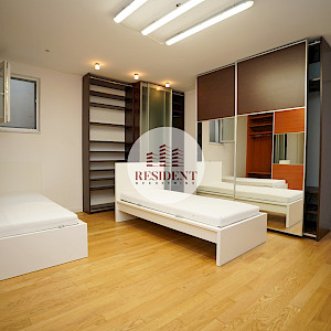 RENT - BLATO Luxury family house, parking, sauna, NO COMMISSION