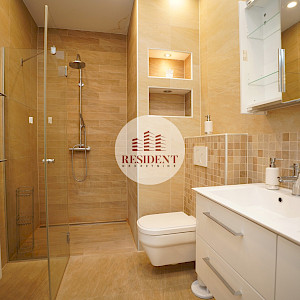 RENT - BLATO Luxury family house, parking, sauna, NO COMMISSION