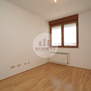 RENT - TREŠNJEVKA 5 bedroom penthouse 160 m2 + 3 PM + 1 GPM, 6th floor, top location, terrace