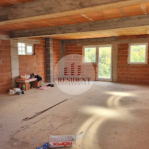 JELENOVAC Roh-bau house under construction 200 m2, top location, parking, view, garden, NO COMMISSION