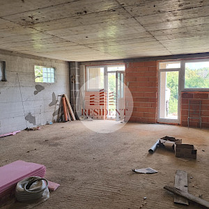 JELENOVAC Roh-bau house under construction 200 m2, top location, parking, view, garden, NO COMMISSION