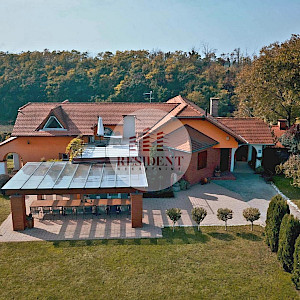 NUŠTAR Luksuzna vila 480 m2, mirno okruženje, bazen, BEZ PROVIZIJE