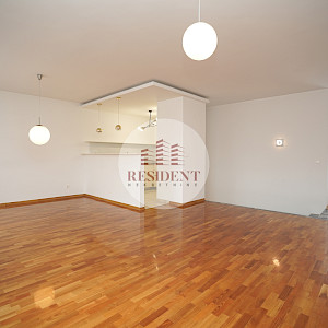 ODRA Spacious 3-bedroom apartment 84 m2 + parking, quiet environment, storage room, NO COMMISSION