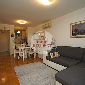 RUDEŠ Cozy 2-bedroom apartment 55 m2, 7th floor, top location, loggia, parking, NO COMMISSION