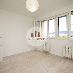 RENT - ŠPANSKO Comfortable 3-bedroom apartment 71 m2, 4th floor, excellent location, loggia