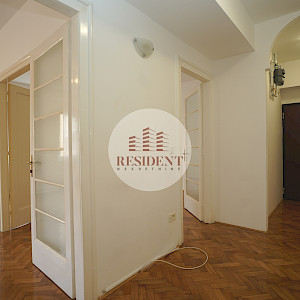 RENT- CENTER Spacious 4-bedroom apartment 103 m2, 1st floor, top location, NO COMMISSION