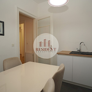 RENT- CENTER Spacious 4-bedroom apartment 103 m2, 1st floor, top location, NO COMMISSION