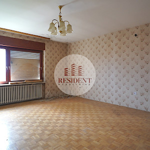 GORNJE VRAPČE Prostrana obiteljska kuća 500 m2, zemljište 700 m2, BEZ PROVIZIJE