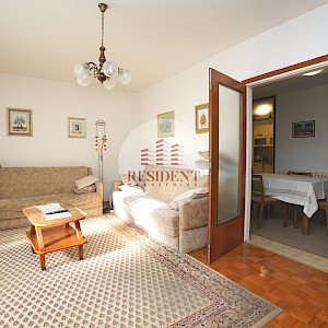 ZADAR Bili Brig, spacious 4-bedroom apartment 98 m2, 1st floor, top location, loggia, storage room, NO COMMISSION