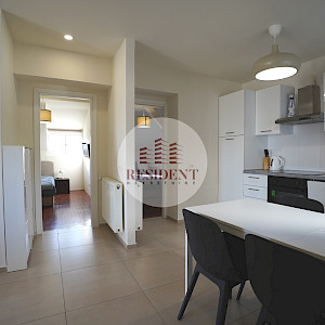 ČRNOMEREC - Vrhovec, Prostran 4soban stan 68 m2, 3.kat, top lokacija, balkon, BEZ PROVIZIJE