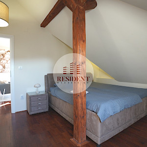 ČRNOMEREC - Vrhovec, Prostran 4soban stan 68 m2, 3.kat, top lokacija, balkon, BEZ PROVIZIJE