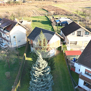 BESTOVJE Building land of 1050 m2 + house 80 m2 + 450 m2 of green area