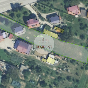 BESTOVJE Building land of 1050 m2 + house 80 m2 + 450 m2 of green area
