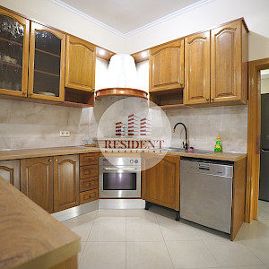 FOR RENT - VRAPČE Spacious 4-bedroom apartment 135 m2, 1st floor, balcony, parking