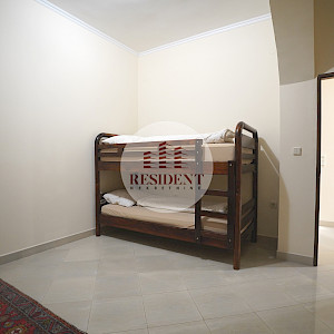 RENT - VRAPČE Spacious 4-bedroom apartment for workers, 1st floor, excellent location, parking