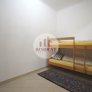 RENT - VRAPČE Spacious 4-bedroom apartment for workers, 1st floor, excellent location, parking