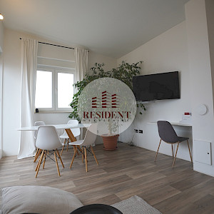 RAVNICE Ugodan 2soban stan 46 m2 + parking, 3. kat, top lokacija, terasa