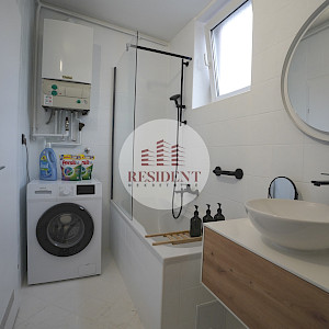RAVNICE Ugodan 2soban stan 46 m2 + parking, 3. kat, top lokacija, terasa