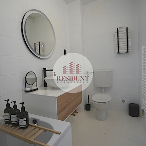 RAVNICE Ugodan 2soban stan 46 m2 + parking, 3. kat, top lokacija, terasa