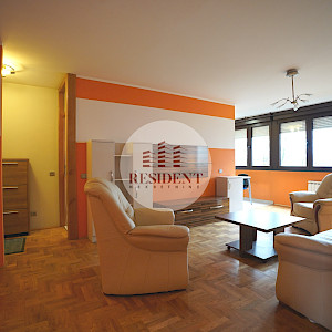 ŠPANSKO Renovated 2-bedroom apartment 65 m2, 2nd floor, top location, loggia, storage room, NO COMMISSION