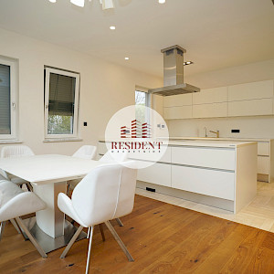 BLATO Luxury family house 323 m2, quiet environment, NO COMMISSION