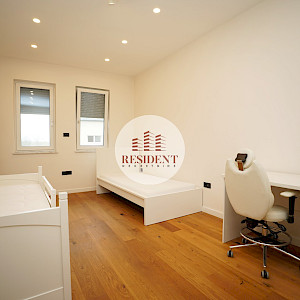 BLATO Luxury family house 323 m2, quiet environment, NO COMMISSION