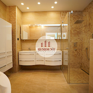 BLATO Luxury family house 323 m2, quiet environment, NO COMMISSION