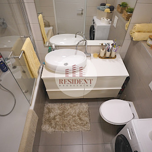 VRBANI Modern 3-bedroom apartment 72 m2, 4th floor, top location, loggia, storage room, NO COMMISSION