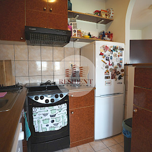 VELIKA GORICA Center - Cozy 4-room apartment 73 m2, 2nd floor, quiet environment, 2x parking spaces