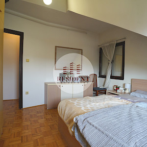 VELIKA GORICA Center - Cozy 4-room apartment 73 m2, 2nd floor, quiet environment, 2x parking spaces