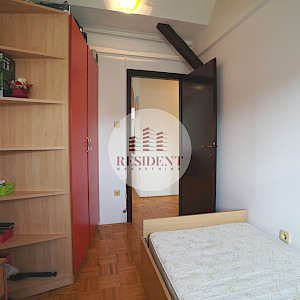 VELIKA GORICA Center - Cozy 4-room apartment 73 m2, 2nd floor, quiet environment, 2x parking spaces