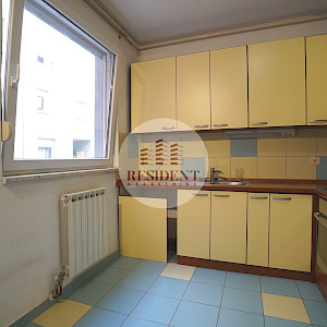 ŠPANSKO Ugodan 3soban stan 64 m2, 2. kat, top lokacija, loggia, spremište, BEZ PROVIZIJE