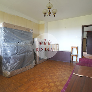 DUGAVE Ugodan 2soban stan 56 m2, 5. kat, lift, mirno okruženje, loggia, spremište