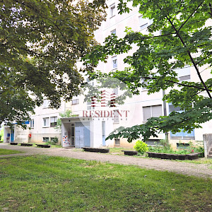DUGAVE Ugodan 2soban stan 56 m2, 5. kat, lift, mirno okruženje, loggia, spremište