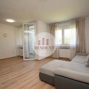 ŠPANSKO Functional 1 bedroom apartment 41 m2, 2nd floor, excellent location, loggia, storage room, NO COMMISSION