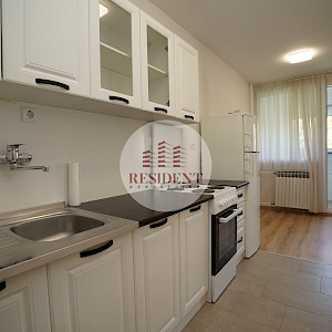 ŠPANSKO Functional 1 bedroom apartment 41 m2, 2nd floor, excellent location, loggia, storage room, NO COMMISSION