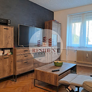 TRNSKO Cozy 2-bedroom apartment 47 m2, 3rd floor, quiet environment, storage room