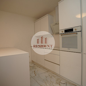 NAJAM - ŠPANSKO Komforan 3soban stan 63 m2, 3. kat, lift, BEZ PROVIZIJE