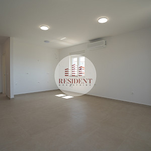 MASLENICA Ekskluzivan 3soban apartman 76m2 + terasa 35m2 + parking, novogradnja, BEZ PROVIZIJE
