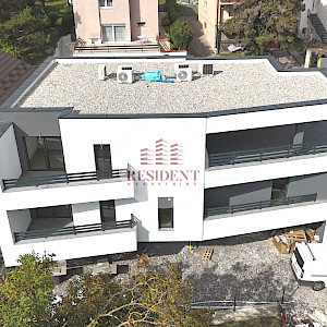 GRAČANI Moderan 3soban stan 76 m2, novogradnja, balkon, vrt, GPM, spremište, BEZ PROVIZIJE