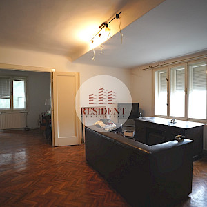 VRAPČE Obiteljska kuća 310 m2 sa 3 stana, zemljište 690 m2, BEZ PROVIZIJE