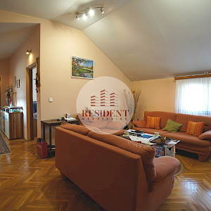 SELNICA ŠĆITARJEVSKA dvije kuće + pomoćni objekti, zemljište 4850 m2