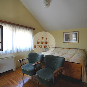 SELNICA ŠĆITARJEVSKA dvije kuće + pomoćni objekti, zemljište 4850 m2