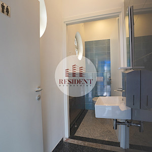 MALEŠNICA Prostran poslovni prostor 107 m2, top lokacija, parking, BEZ PROVIZIJE