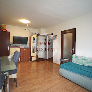 ŠPANSKO Ugodan 3soban stan 62 m2, 2. kat, top lokacija, balkon, spremište, BEZ PROVIZIJE