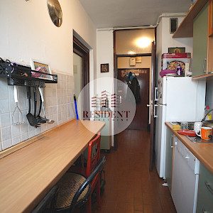 ŠPANSKO Ugodan 3soban stan 62 m2, 2. kat, top lokacija, balkon, spremište, BEZ PROVIZIJE