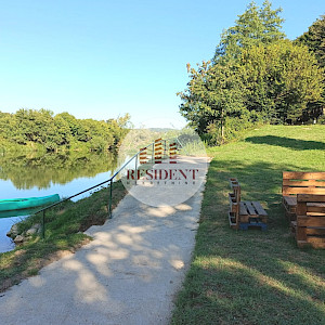 KARLOVAC Ladvenjak uz Koranu, kuća 90m2, zemljište 400 m2, mirno okruženje, parking