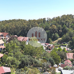 KUSTOŠIJA građevinsko zemljište 720 m2 + kuća za rušenje s priključcima